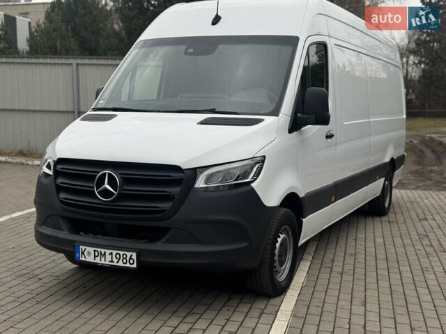 Белый Мерседес Sprinter, объемом двигателя 2.2 л и пробегом 285 тыс. км за 27000 $, фото 12 на Automoto.ua