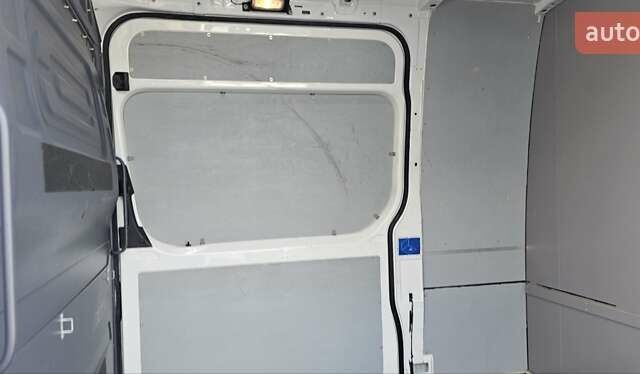Белый Мерседес Sprinter, объемом двигателя 2 л и пробегом 275 тыс. км за 27900 $, фото 36 на Automoto.ua