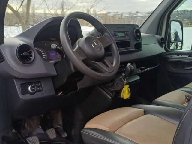 Белый Мерседес Sprinter, объемом двигателя 2.1 л и пробегом 58 тыс. км за 32000 $, фото 5 на Automoto.ua