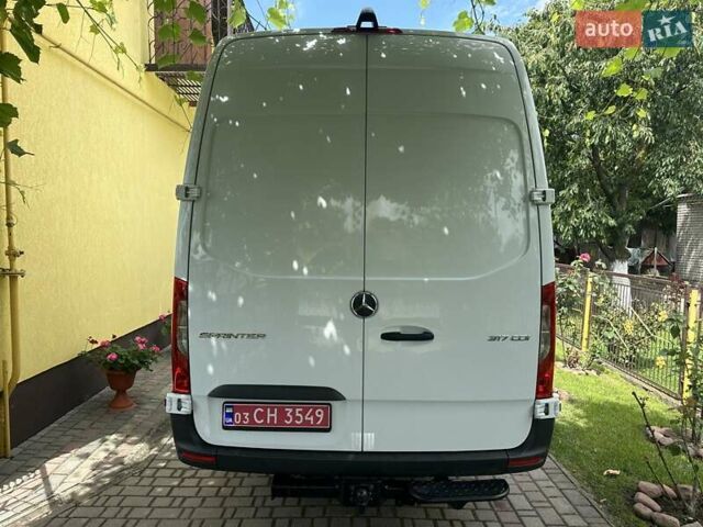 Белый Мерседес Sprinter, объемом двигателя 2 л и пробегом 244 тыс. км за 29800 $, фото 4 на Automoto.ua