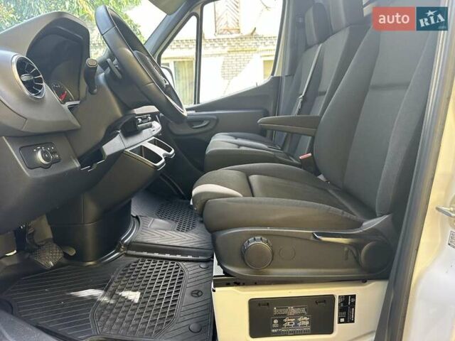 Белый Мерседес Sprinter, объемом двигателя 2 л и пробегом 244 тыс. км за 29800 $, фото 42 на Automoto.ua