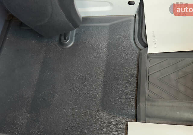 Белый Мерседес Sprinter, объемом двигателя 2.2 л и пробегом 257 тыс. км за 29039 $, фото 89 на Automoto.ua