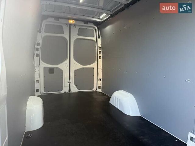 Белый Мерседес Sprinter, объемом двигателя 2 л и пробегом 235 тыс. км за 30850 $, фото 52 на Automoto.ua