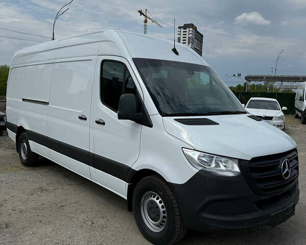 Белый Мерседес Sprinter, объемом двигателя 3 л и пробегом 303 тыс. км за 36999 $, фото 6 на Automoto.ua