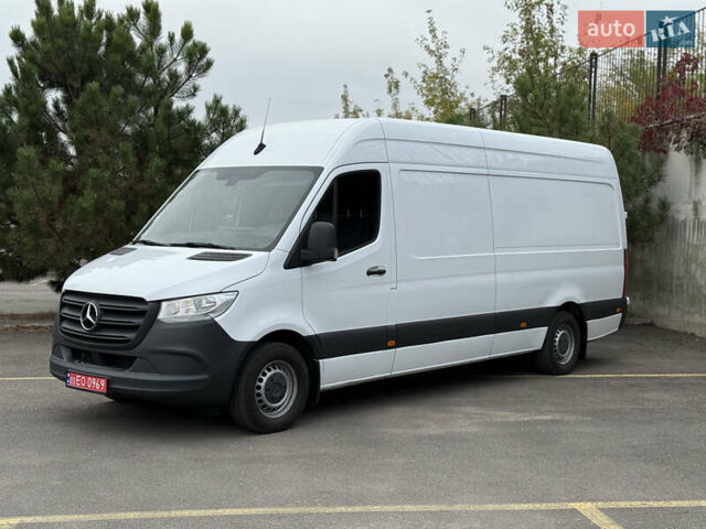 Белый Мерседес Sprinter, объемом двигателя 2 л и пробегом 240 тыс. км за 25999 $, фото 7 на Automoto.ua
