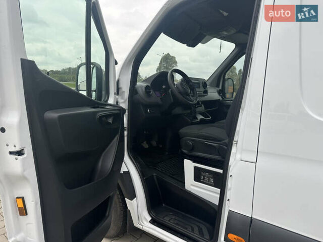 Мерседес Sprinter 2021 у Ковель на Automoto.ua Білий Мерседес Sprinter, об'ємом двигуна 1.95 л та пробігом 305 тис. км за 25200 $, фото 21 на Automoto.ua