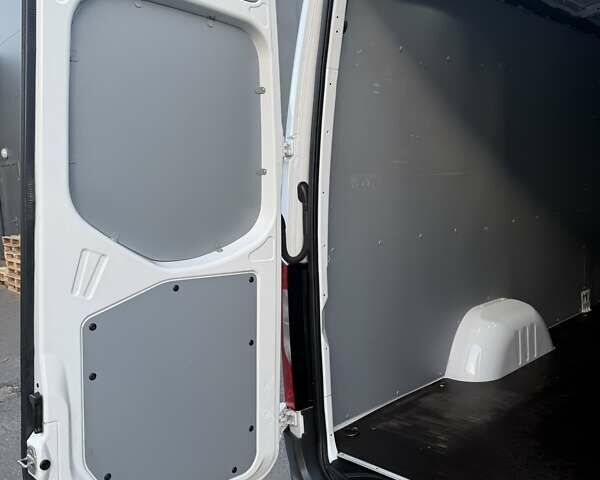 Белый Мерседес Sprinter, объемом двигателя 2 л и пробегом 235 тыс. км за 30850 $, фото 57 на Automoto.ua