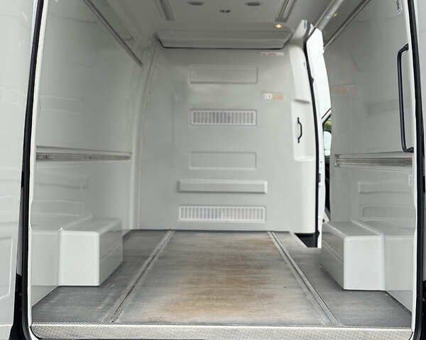 Белый Мерседес Sprinter, объемом двигателя 2.2 л и пробегом 299 тыс. км за 25900 $, фото 29 на Automoto.ua