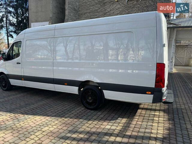 Белый Мерседес Sprinter, объемом двигателя 2.99 л и пробегом 200 тыс. км за 45500 $, фото 3 на Automoto.ua