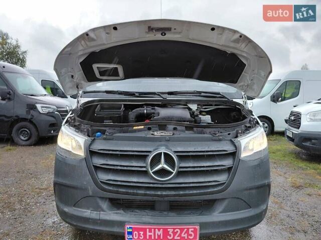 Белый Мерседес Sprinter, объемом двигателя 0 л и пробегом 207 тыс. км за 22600 $, фото 8 на Automoto.ua
