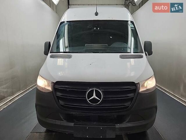 Белый Мерседес Sprinter, объемом двигателя 3 л и пробегом 737 тыс. км за 19999 $, фото 5 на Automoto.ua