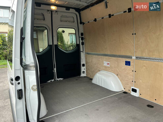 Белый Мерседес Sprinter, объемом двигателя 2 л и пробегом 237 тыс. км за 25499 $, фото 7 на Automoto.ua