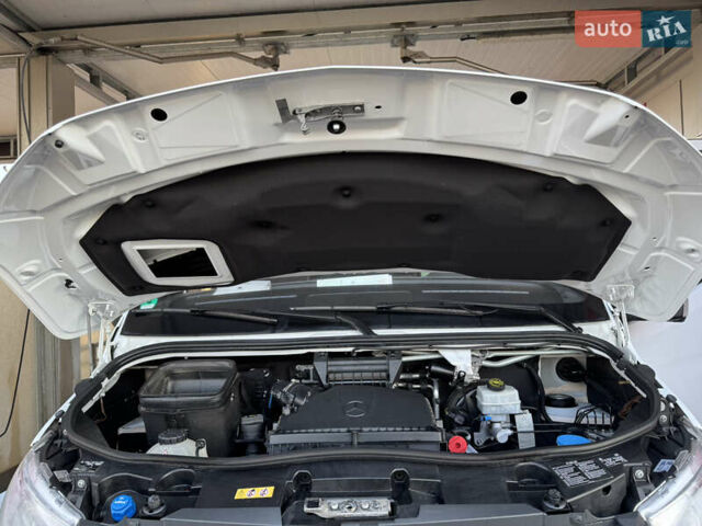 Білий Мерседес Sprinter, об'ємом двигуна 2.14 л та пробігом 332 тис. км за 21863 $, фото 23 на Automoto.ua