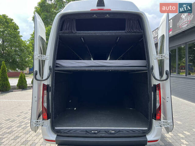 Белый Мерседес Sprinter, объемом двигателя 3 л и пробегом 121 тыс. км за 68715 $, фото 31 на Automoto.ua