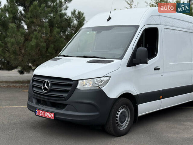 Белый Мерседес Sprinter, объемом двигателя 2 л и пробегом 240 тыс. км за 25999 $, фото 9 на Automoto.ua