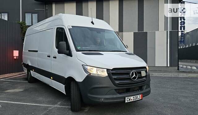 Белый Мерседес Sprinter, объемом двигателя 2.2 л и пробегом 490 тыс. км за 25990 $, фото 7 на Automoto.ua