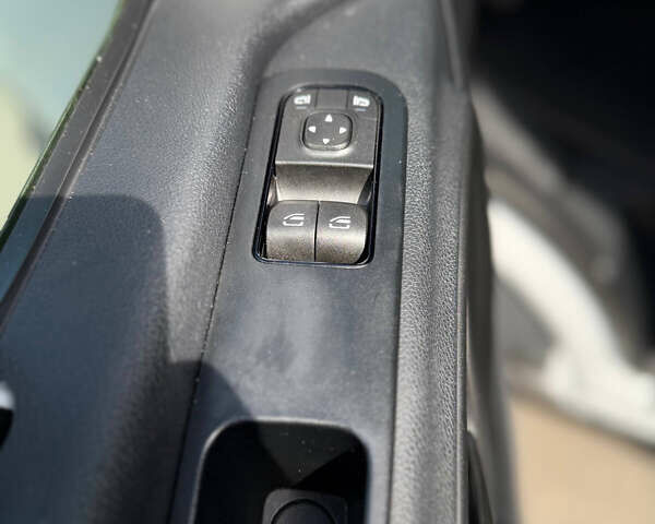 Білий Мерседес Sprinter, об'ємом двигуна 2.14 л та пробігом 246 тис. км за 24500 $, фото 12 на Automoto.ua