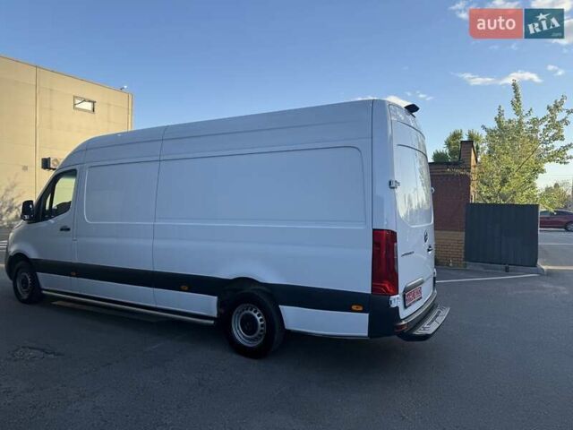 Белый Мерседес Sprinter, объемом двигателя 2 л и пробегом 235 тыс. км за 30850 $, фото 4 на Automoto.ua