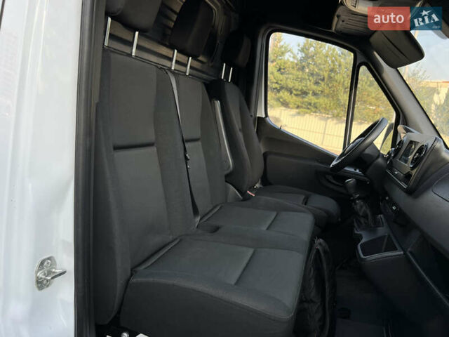 Белый Мерседес Sprinter, объемом двигателя 2 л и пробегом 111 тыс. км за 25999 $, фото 28 на Automoto.ua