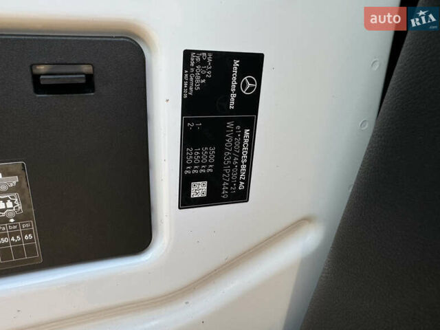 Белый Мерседес Sprinter, объемом двигателя 2.14 л и пробегом 203 тыс. км за 27500 $, фото 3 на Automoto.ua