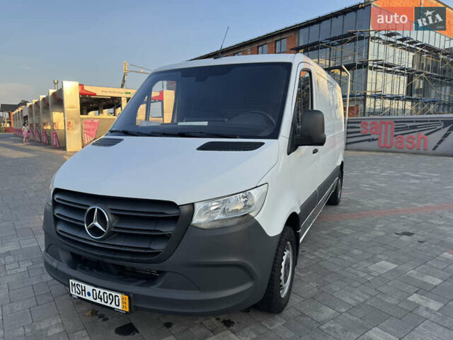 Білий Мерседес Sprinter, об'ємом двигуна 2.14 л та пробігом 332 тис. км за 21863 $, фото 4 на Automoto.ua