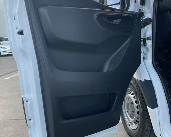 Белый Мерседес Sprinter, объемом двигателя 2.2 л и пробегом 288 тыс. км за 24900 $, фото 24 на Automoto.ua