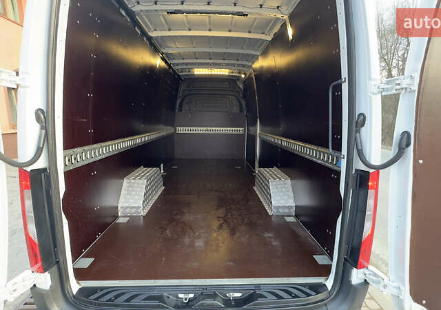 Белый Мерседес Sprinter, объемом двигателя 2.2 л и пробегом 257 тыс. км за 29039 $, фото 14 на Automoto.ua
