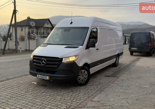Белый Мерседес Sprinter, объемом двигателя 2.2 л и пробегом 257 тыс. км за 29039 $, фото 1 на Automoto.ua