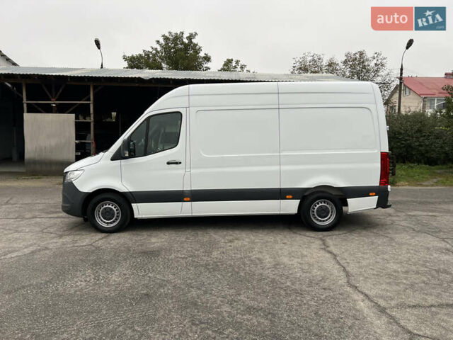 Белый Мерседес Sprinter, объемом двигателя 2 л и пробегом 237 тыс. км за 25499 $, фото 2 на Automoto.ua
