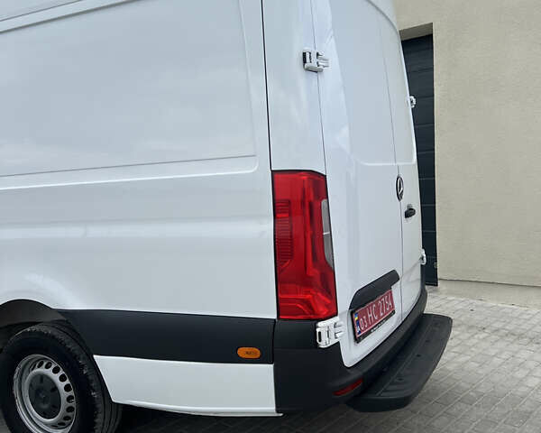 Белый Мерседес Sprinter, объемом двигателя 2 л и пробегом 246 тыс. км за 26650 $, фото 8 на Automoto.ua