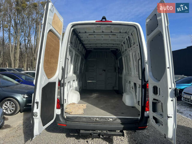 Белый Мерседес Sprinter, объемом двигателя 3 л и пробегом 24 тыс. км за 43000 $, фото 6 на Automoto.ua