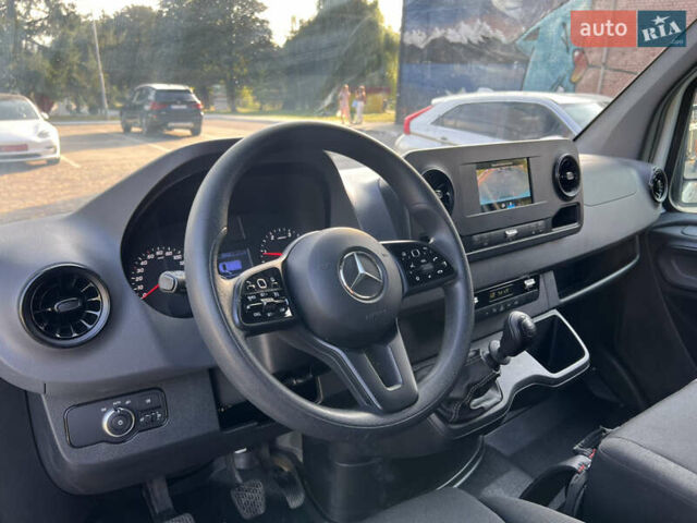 Белый Мерседес Sprinter, объемом двигателя 2 л и пробегом 111 тыс. км за 25999 $, фото 35 на Automoto.ua