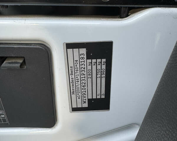 Білий Мерседес Sprinter, об'ємом двигуна 2.14 л та пробігом 332 тис. км за 21863 $, фото 40 на Automoto.ua