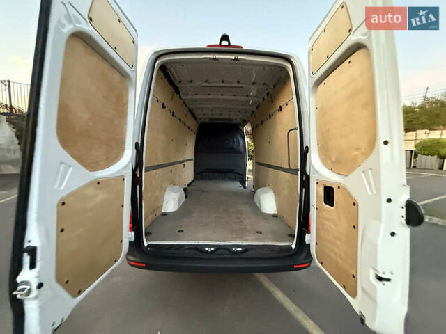 Белый Мерседес Sprinter, объемом двигателя 2 л и пробегом 240 тыс. км за 25999 $, фото 62 на Automoto.ua