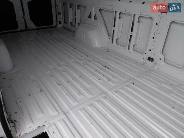 Белый Мерседес Sprinter, объемом двигателя 0 л и пробегом 207 тыс. км за 22600 $, фото 14 на Automoto.ua