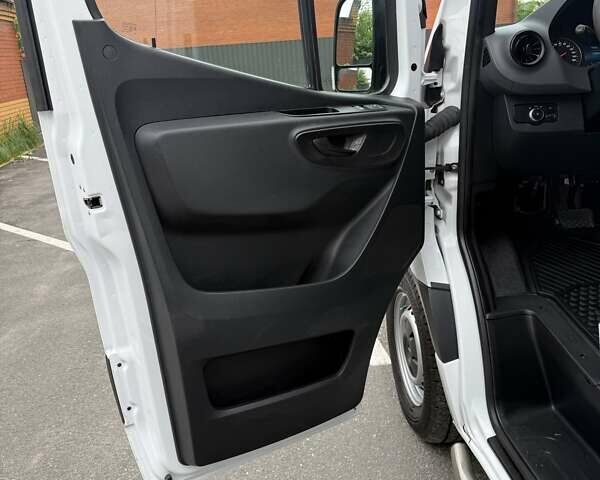 Білий Мерседес Sprinter, об'ємом двигуна 2 л та пробігом 238 тис. км за 32950 $, фото 29 на Automoto.ua