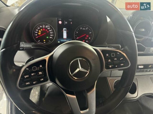 Белый Мерседес Sprinter, объемом двигателя 2.99 л и пробегом 292 тыс. км за 60258 $, фото 18 на Automoto.ua