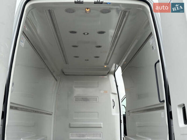 Белый Мерседес Sprinter, объемом двигателя 2.2 л и пробегом 299 тыс. км за 25900 $, фото 30 на Automoto.ua