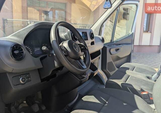 Белый Мерседес Sprinter, объемом двигателя 1.95 л и пробегом 191 тыс. км за 27900 $, фото 6 на Automoto.ua