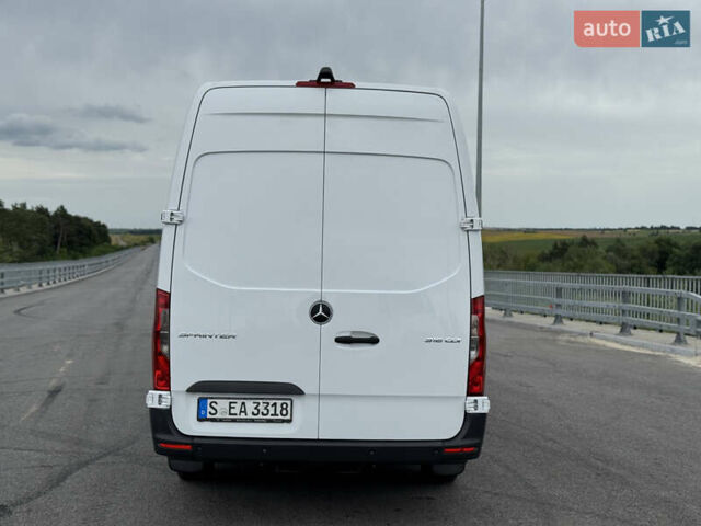 Белый Мерседес Sprinter, объемом двигателя 2.2 л и пробегом 299 тыс. км за 25900 $, фото 8 на Automoto.ua