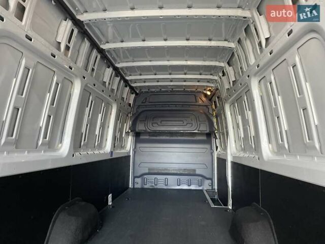 Белый Мерседес Sprinter, объемом двигателя 2.08 л и пробегом 140 тыс. км за 29450 $, фото 29 на Automoto.ua