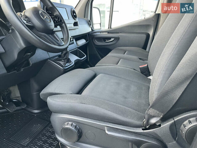 Белый Мерседес Sprinter, объемом двигателя 2.2 л и пробегом 288 тыс. км за 24900 $, фото 34 на Automoto.ua