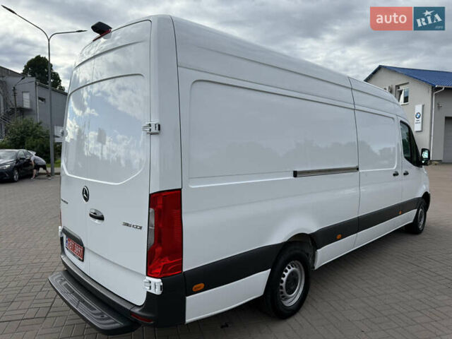 Белый Мерседес Sprinter, объемом двигателя 2.2 л и пробегом 208 тыс. км за 26999 $, фото 24 на Automoto.ua