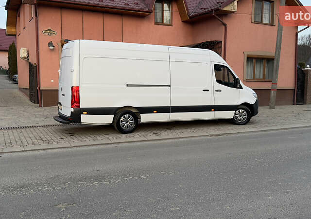 Белый Мерседес Sprinter, объемом двигателя 2.2 л и пробегом 257 тыс. км за 29039 $, фото 5 на Automoto.ua