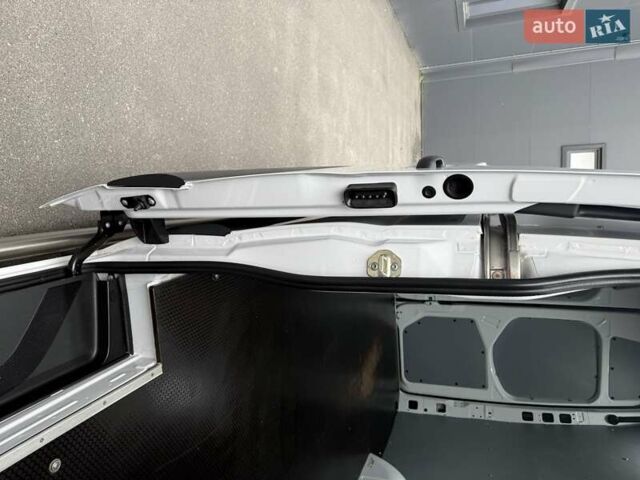 Білий Мерседес Sprinter, об'ємом двигуна 2 л та пробігом 238 тис. км за 32950 $, фото 57 на Automoto.ua