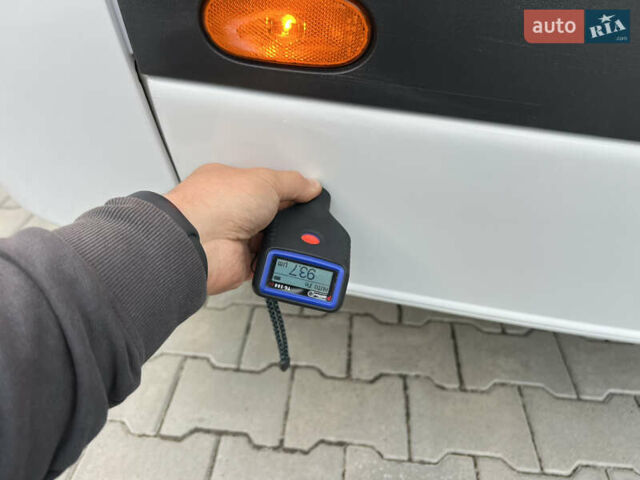 Белый Мерседес Sprinter, объемом двигателя 2.2 л и пробегом 253 тыс. км за 24700 $, фото 191 на Automoto.ua