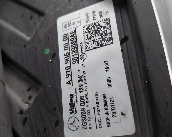 Белый Мерседес Sprinter, объемом двигателя 0 л и пробегом 207 тыс. км за 22600 $, фото 4 на Automoto.ua