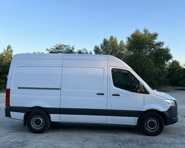Белый Мерседес Sprinter, объемом двигателя 3 л и пробегом 51 тыс. км за 33900 $, фото 3 на Automoto.ua