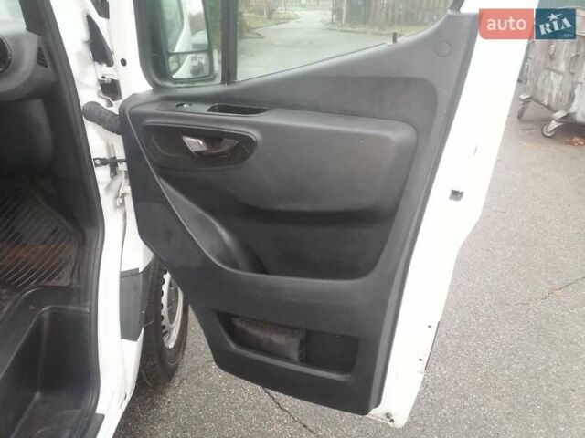 Белый Мерседес Sprinter, объемом двигателя 0 л и пробегом 25 тыс. км за 19900 $, фото 7 на Automoto.ua