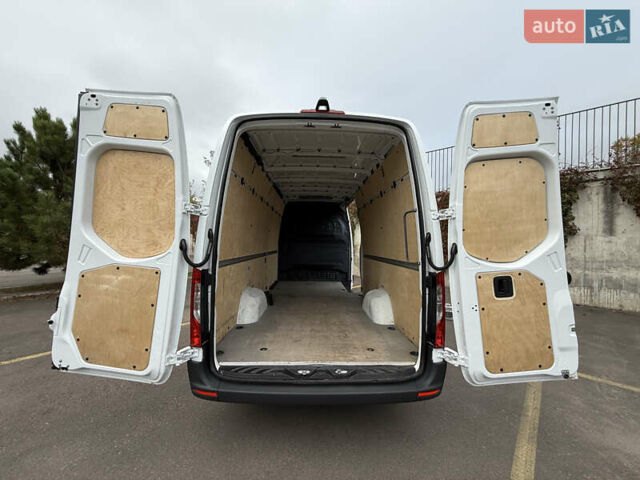 Белый Мерседес Sprinter, объемом двигателя 2 л и пробегом 240 тыс. км за 25999 $, фото 70 на Automoto.ua